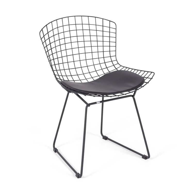 Replika metalowego krzesła Bertoia z czarnej stali w stylu industrialnym autorstwa słynnego projektanta Hansa J. Wegnera