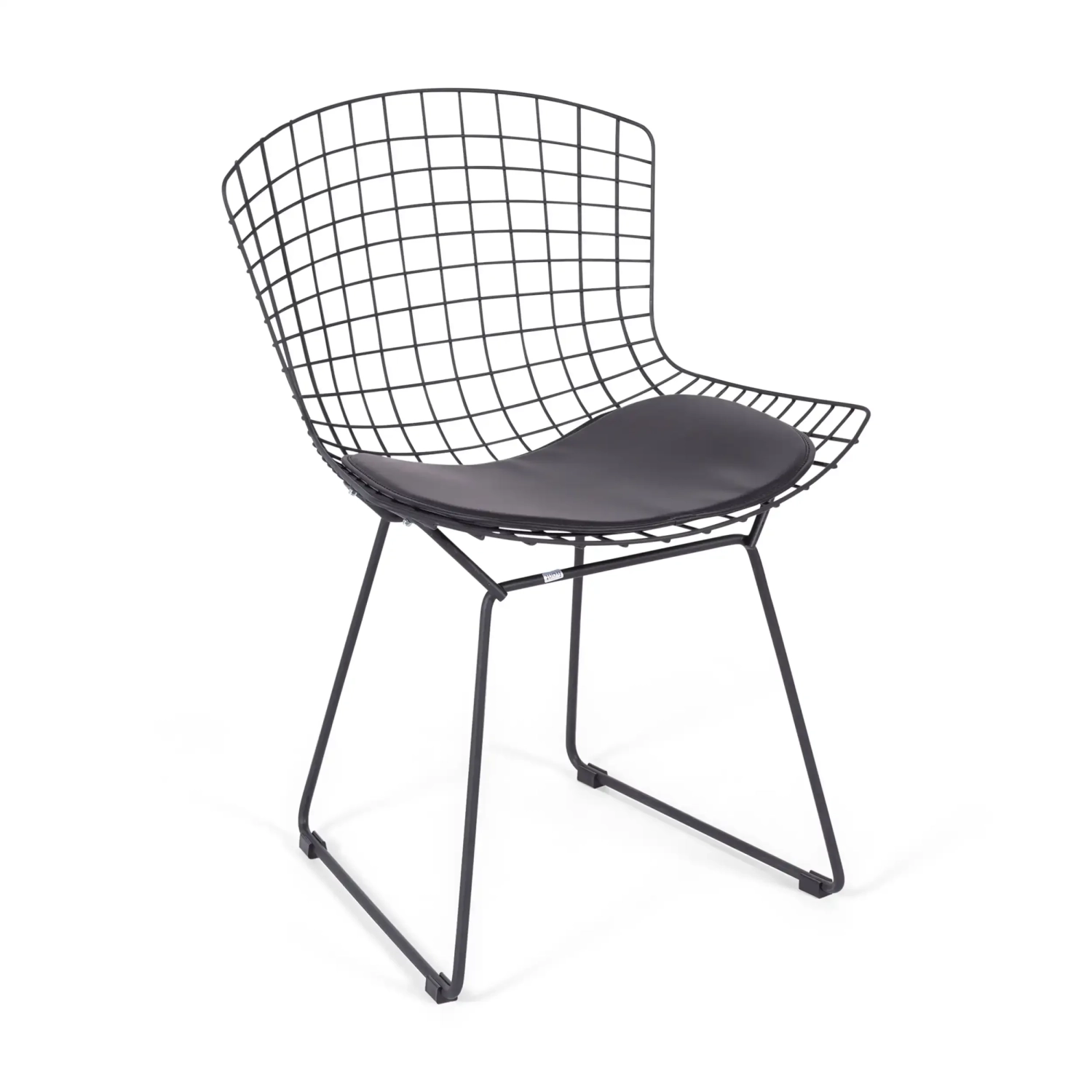 Kuuluisan suunnittelijan Hans J. Wegnerin mustasta teräksestä valmistettu metallituoli Bertoia teolliseen tyyliin