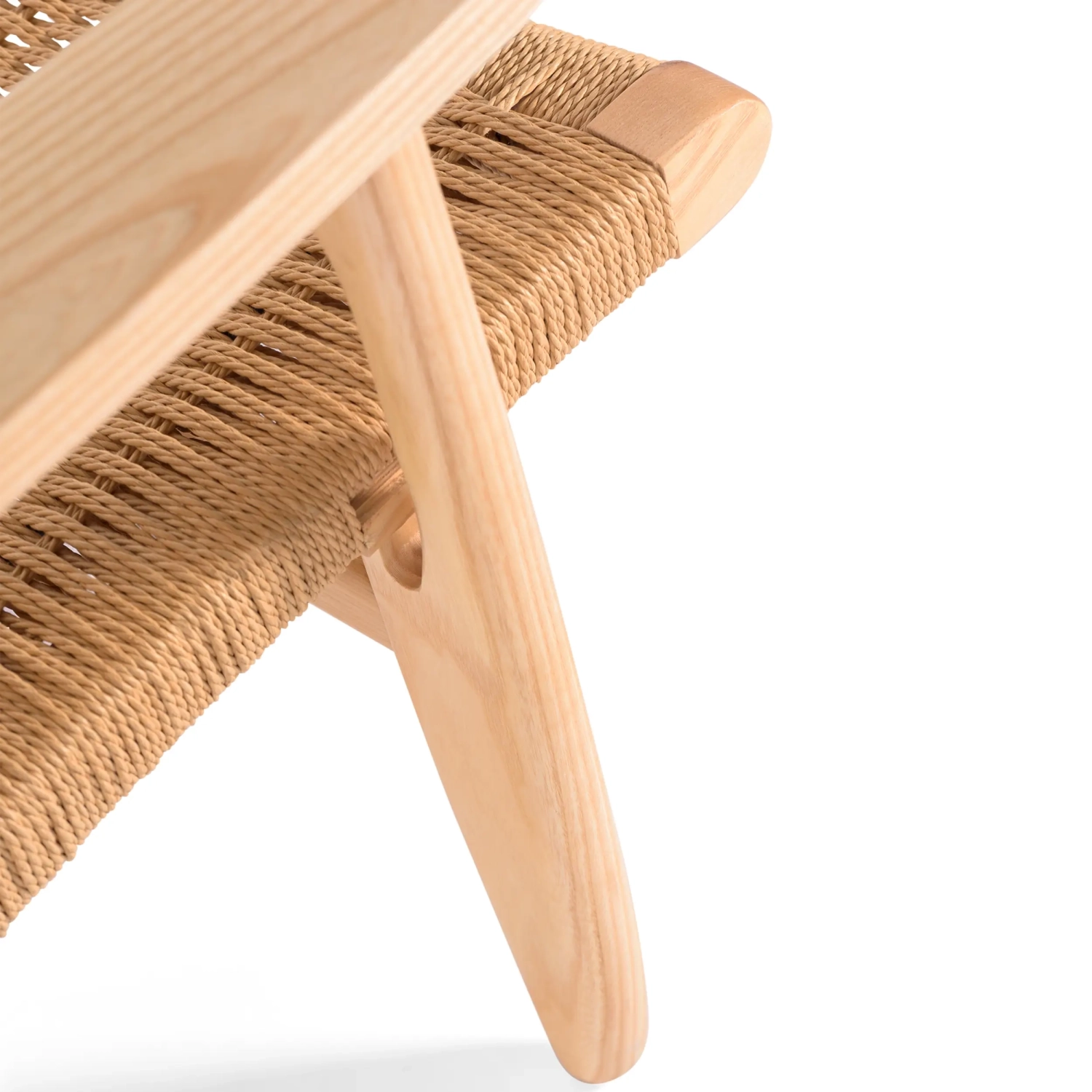 Fotel Catani CH25 | Skandynawski design z jesionu i naturalnej liny