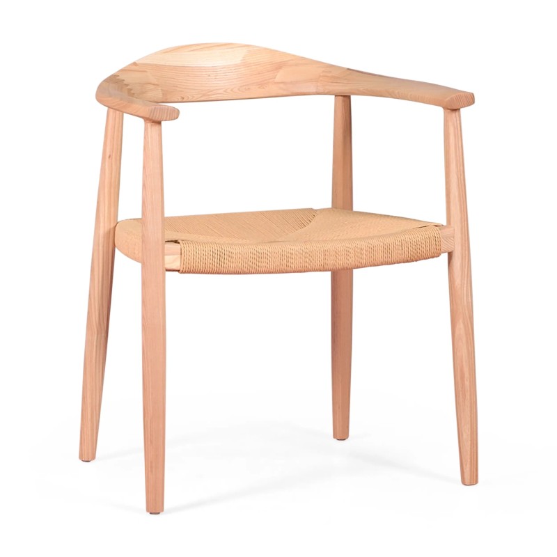 Replica van de stoel van Hans J. Wegner in essenhout