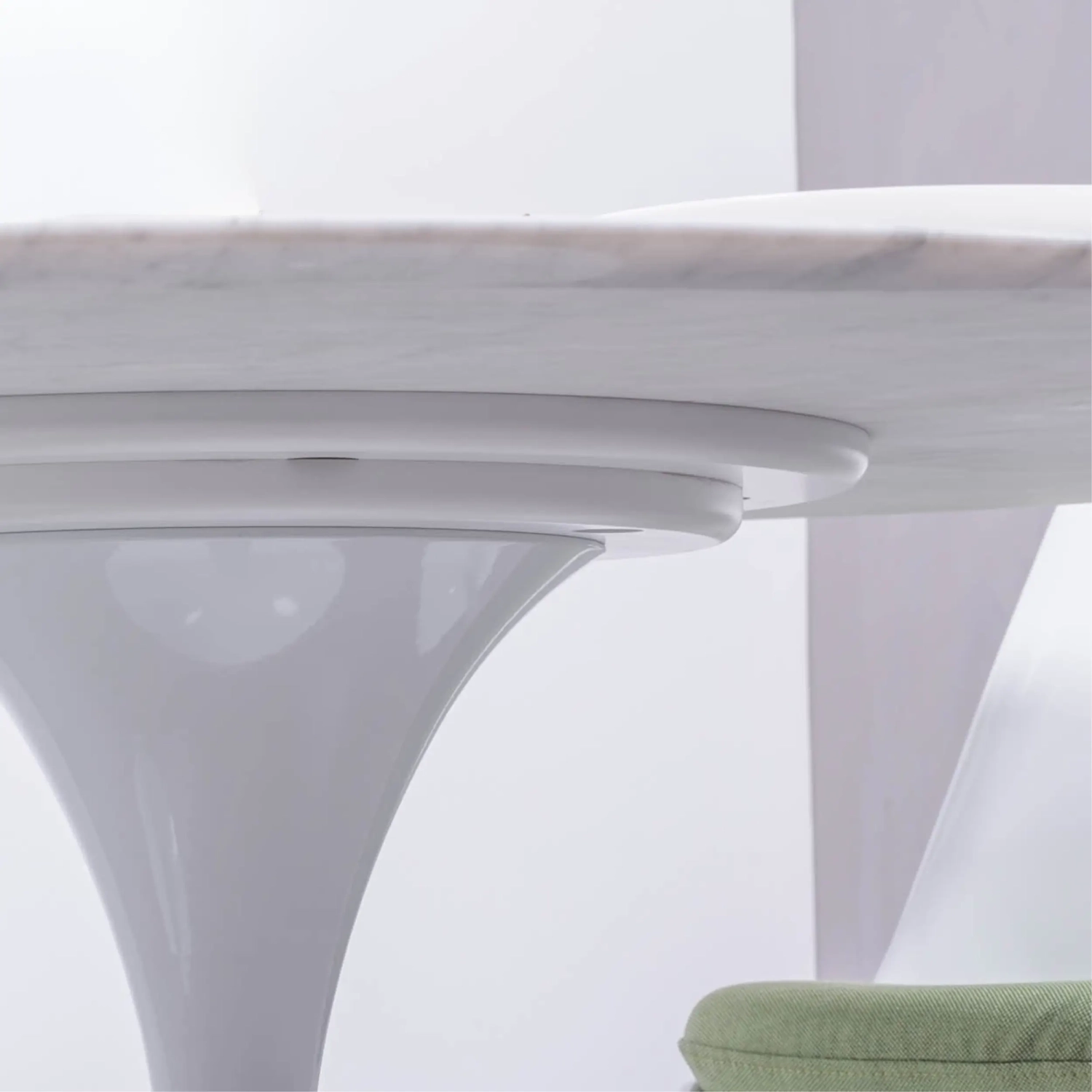 Designérský stůl Inspirace Tulip 100Ø v mramoru Carrara - design nábytku