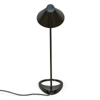 Lampada da tavolo Jhon | Design ispirato ad Arne Jacobsen in acciaio