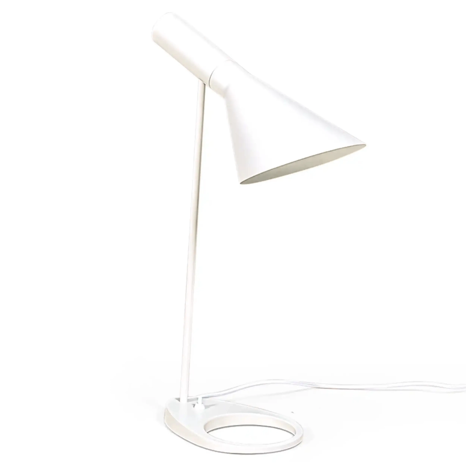 Lampa stołowa Jhon | Stalowy design inspirowany Arne Jacobsenem