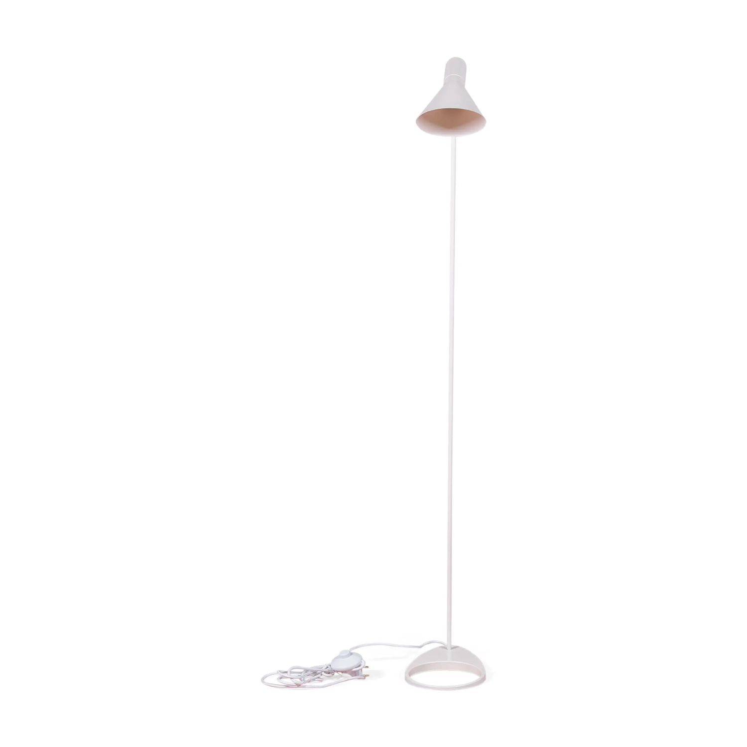 Stojací lampa Jhon | Design inspirovaný Arne Jacobsenem z oceli