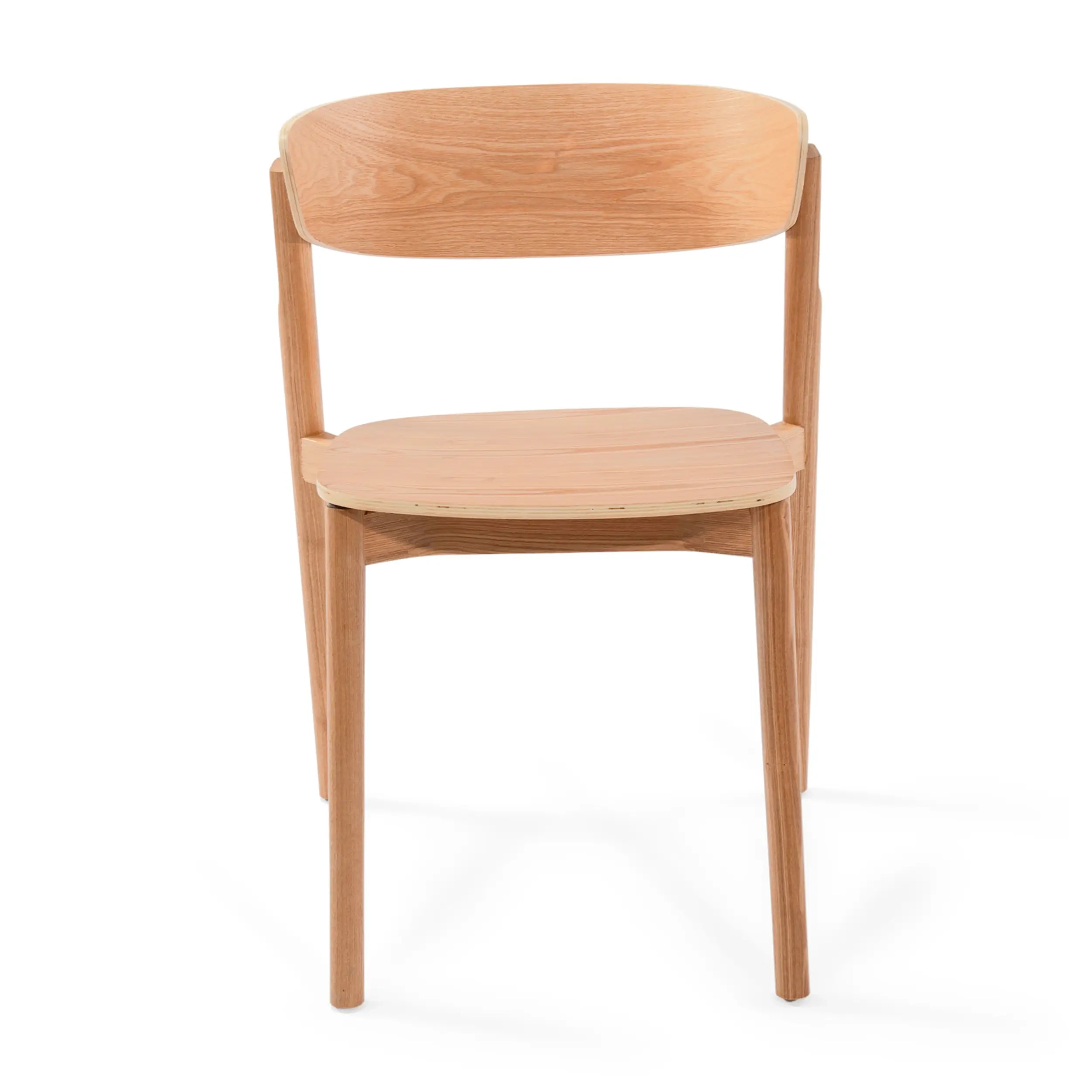 Matstol i naturask Notorius | Elegant design skandinavien