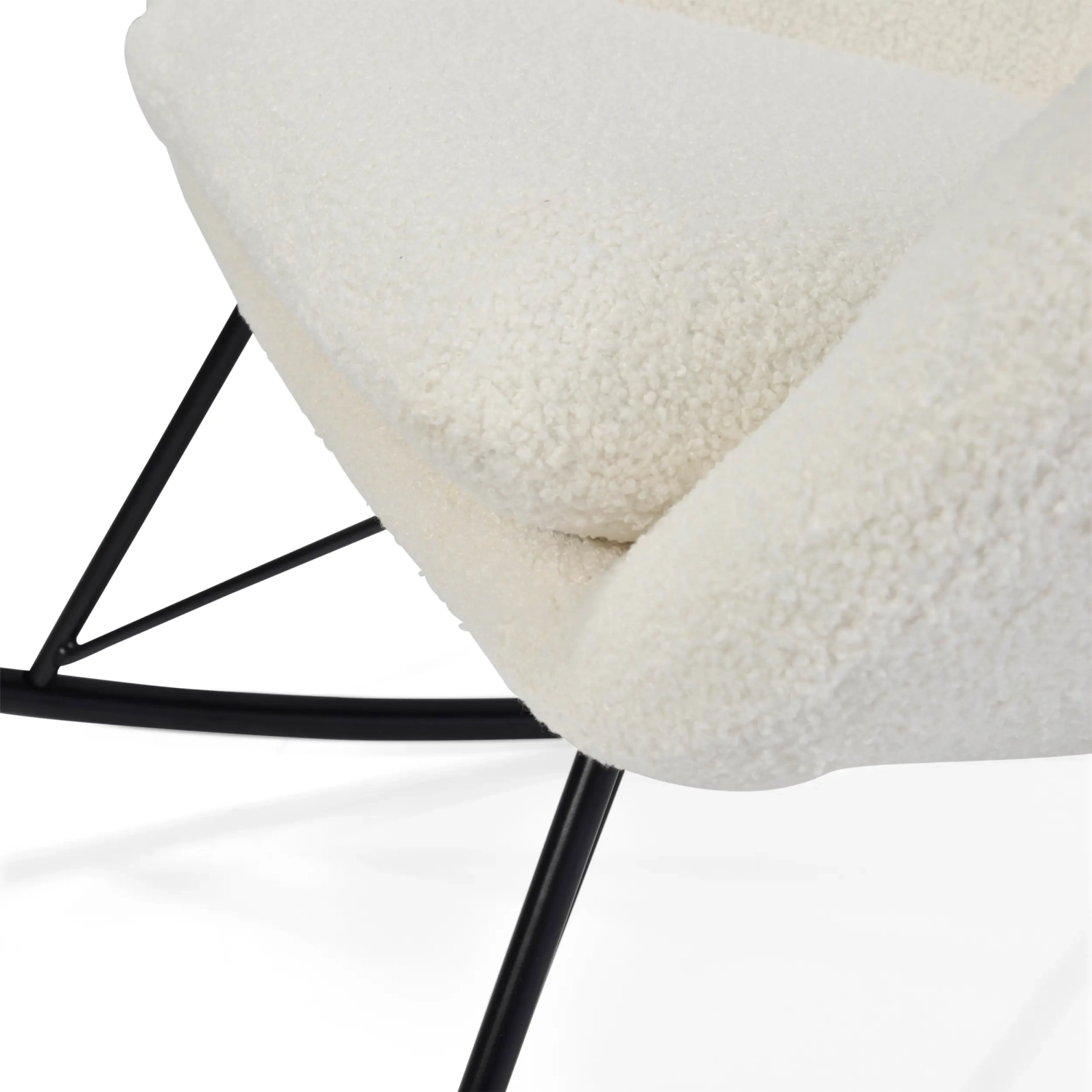 Nest Bouclé Schaukelstuhl | Moderner Designer-Schaukelstuhl