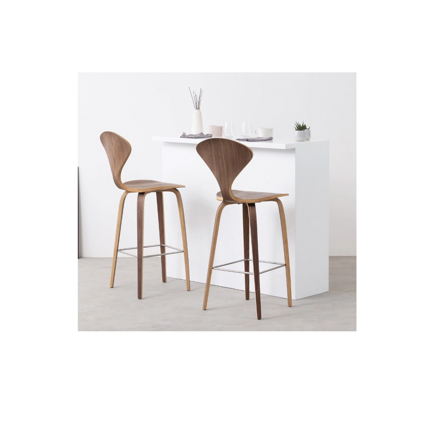 Cherner kruk in Scandinavische stijl