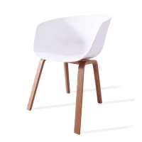 Cadeira nórdica Daxer em madeira de faia com estilo nórdico