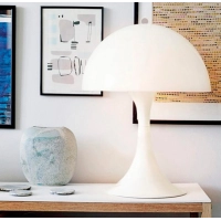 Réplica da lâmpada de design Phantella por Verner Panton